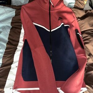 Nike men’s red and Navy Zip-Up Bomber Jacket